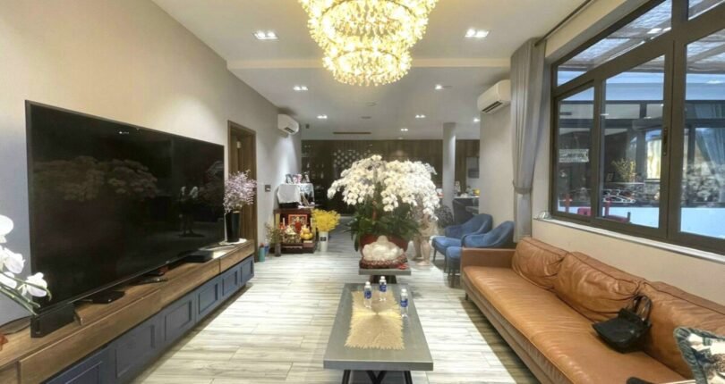 khong gian phong khach 810x430 - Giá mua bán nhà Biệt thự đơn lập mặt Đường số 19 Khu Mỹ Gia 1 Phú Mỹ Hưng Quận 7 T4/2024