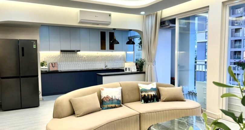 khong gian phong khach va bep 810x430 - Giá mua bán căn hộ 3 phòng ngủ block D Chung cư Mỹ Phước Quận 7 T4/2024