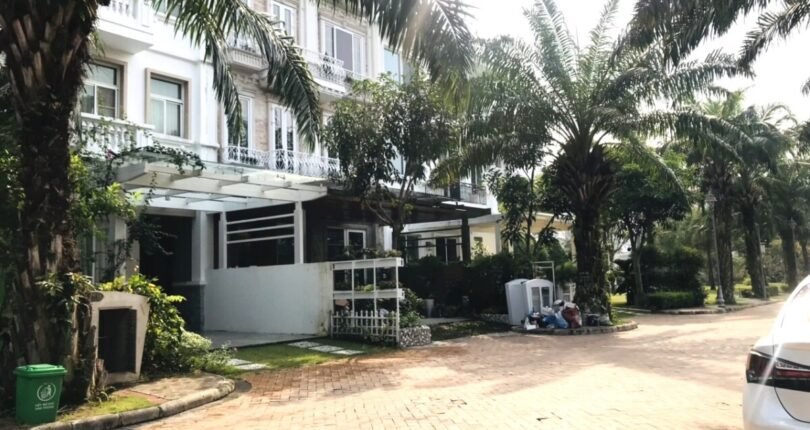 khu chateau phu my hung 810x430 - Giá cho thuê nhà Biệt thự 4 phòng ngủ Khu Chateau Phú Mỹ Hưng Quận 7 T4/2024