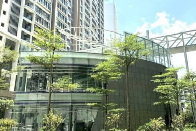 kien-truc-doc-dao-bang-kinh-trong-suot