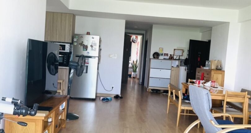 phong khach 2 810x430 - Giá mua bán căn hộ 3 phòng ngủ Block A Chung cư Green Valley Quận 7 T5/2024