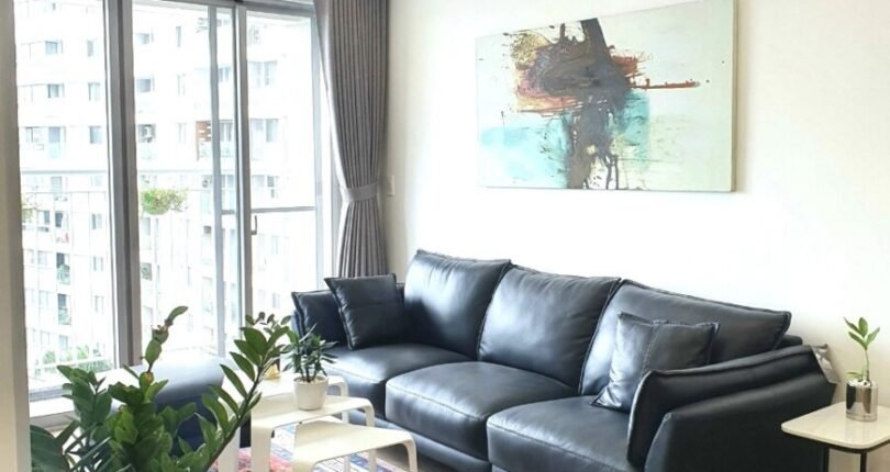 phong khach 810x430 - Giá mua bán căn hộ 3 phòng ngủ số 06 block E Chung cư Scenic Valley 1 Quận 7 T4/2024