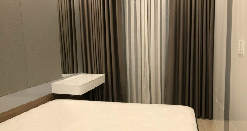 phong ngu can ho ban 10 810x430 - Bán căn hộ chung cư Scenic Valley 1, 133m, tầng cao, nội thất đầy đủ, giá 9 tỷ, nhà đang trống.