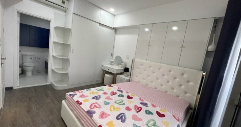 phong ngu nho can ho ban 2 810x430 - Bán căn hộ chung cư Hưng Phúc 1, 78m2, giá 4.650 tỷ, nội thất đầy đủ, xem nhà dễ.