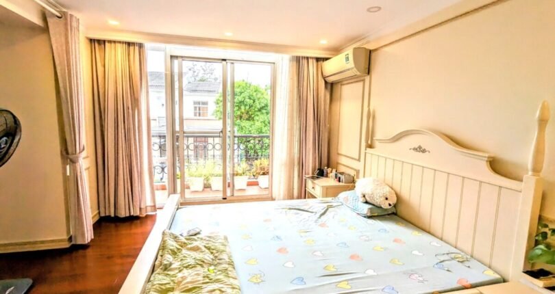 phong ngu nho trong nha biet thu ban 810x430 - Giá mua bán nhà Biệt thự đơn lập số A38 Khu dân cư Hưng Thái 2 Quận 7 T4/2024
