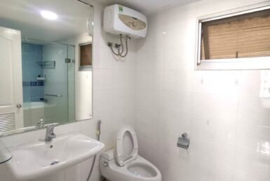 toilet-trong-can-ho-ban