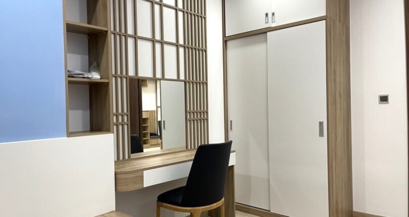 trang bi noi that sang trong 810x430 - Giá mua bán căn hộ 2 phòng ngủ Block D Chung cư Midtown m7 Quận 7 T5/2024