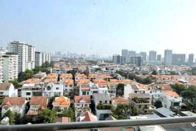 view-ban-cong-can-ho-ban