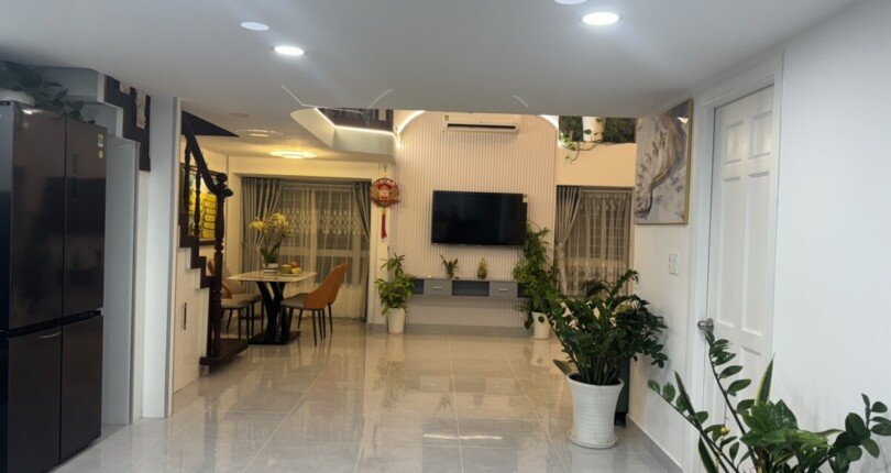 ban can ho sky garden 1 10 810x430 - Bán Duplex Sky Garden 1. DT 120m2- Nhà đẹp- Đầy đủ nội thất mới 99%- 3 Phòng ngủ 2wc- Giá 5.2 Tỷ