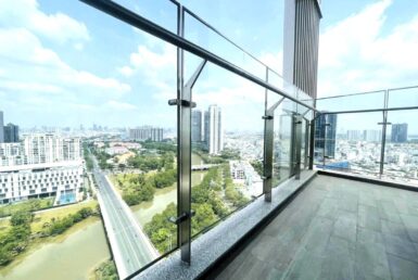 ban cong can ho truc dien song 385x258 - Giá mua bán căn hộ thô Penthouse Chung cư The Peak Quận 7 t5/2024