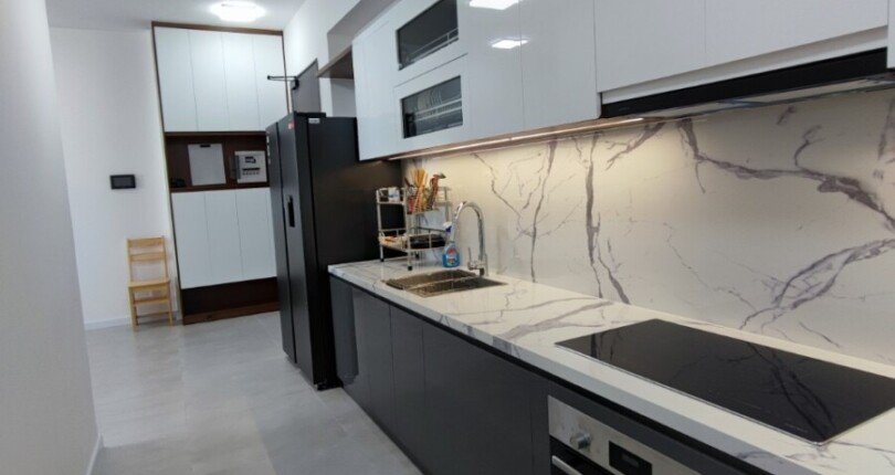 bep can ho can cho thue 810x430 - Cho thuê căn hộ chung cư The Antonia, 86m2, giá 26tr/tháng, nội thất đầy đủ, xem nhà dễ.