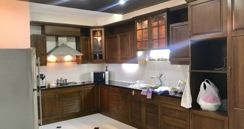 bep rong rai 1 810x430 - Giá mua bán căn hộ Penthouse block 2b Chung cư Sky Garden 1 Quận 7 T5/2024