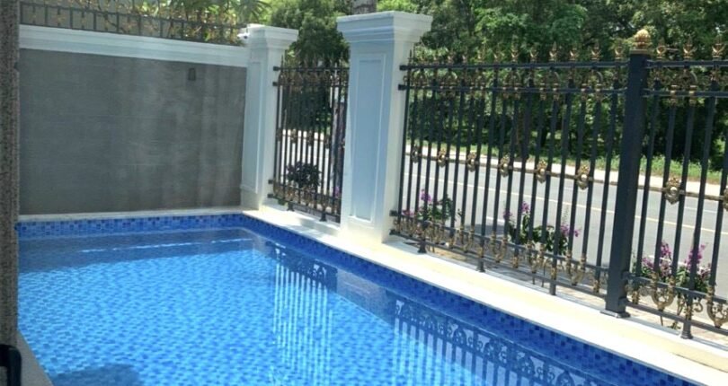 can canh ho boi trong biet thu cho thue 810x430 - Cho thuê nhà biệt thự đơn lập Nam Thông Phú Mỹ Hưng có hồ bơi riêng