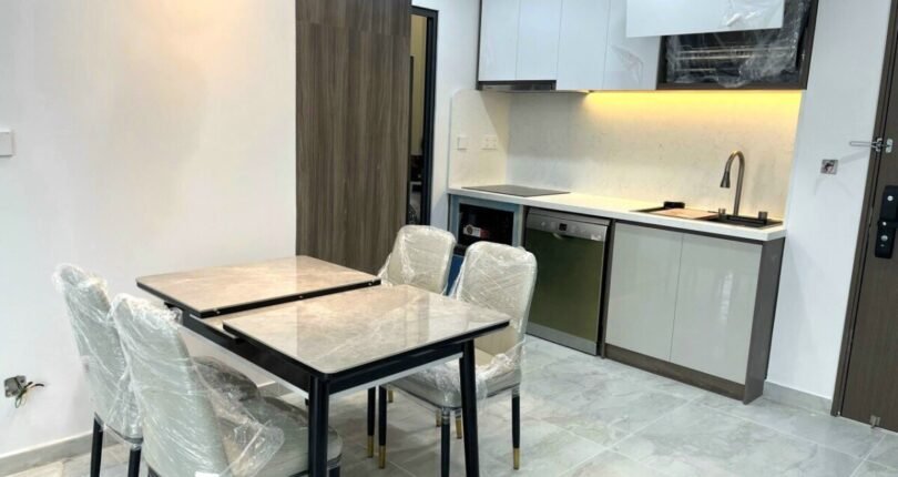 can canh phong an va bep trong can ho 810x430 - Giá mua bán căn hộ 2 phòng ngủ Block B Chung cư Cardinal Court Phú Mỹ Hưng Quận 7 T5/2024