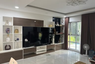 can-canh-phong-khach