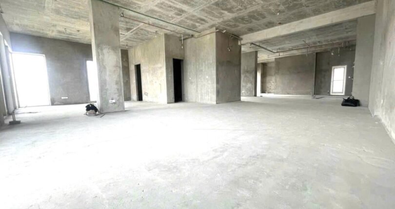 hien trang nha ban giao tho 1 810x430 - Giá mua bán căn hộ thô Penthouse Chung cư The Peak Quận 7 t5/2024