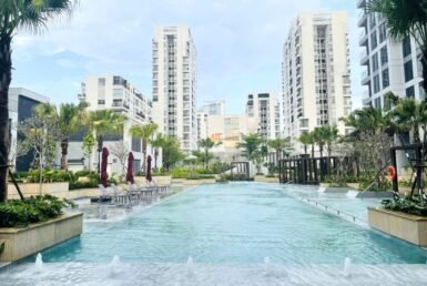 hinh-anh-ho-boi-cardinal-court