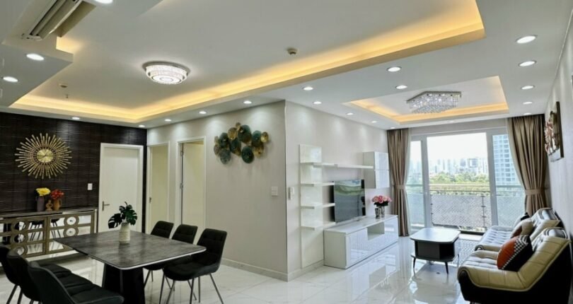 hinh anh phong khach can ho 1 810x430 - Giá mua bán căn hộ 3 phòng ngủ Block B Chung cư Scenic Valley 1 Quận 7 T5/2024