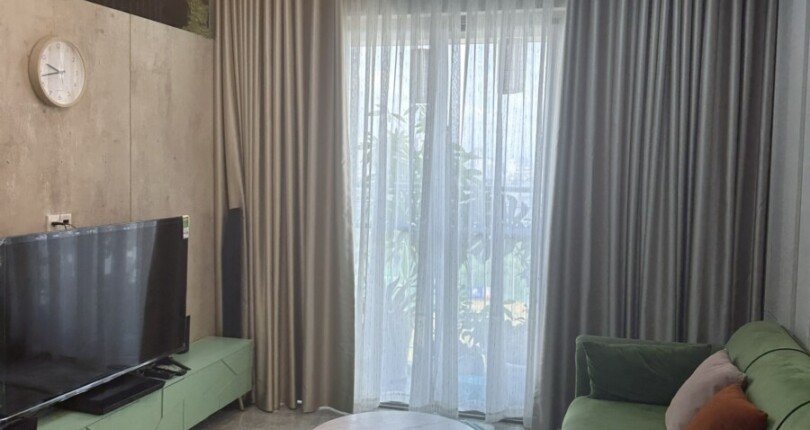 hinh anh phong khach can ho can ban 810x430 - Bán căn hộ chung cư Scenic Valley 1, 110m2, giá 6.5 tỷ, nhà đang trống xem nhà dễ.