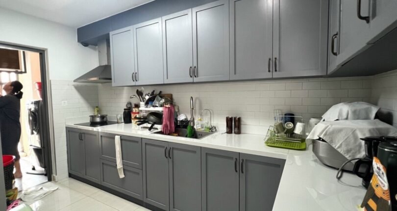 khong gian bep rong rai 8 810x430 - Giá mua bán căn hộ 3 phòng ngủ Block C căn 06 Chung cư Riverpark Premier Quận 7 T5/2024