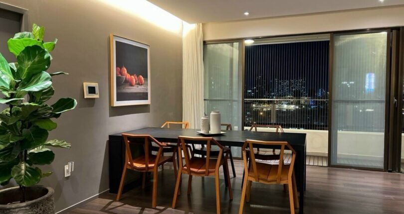 khong gian phong an 2 810x430 - Giá mua bán căn hộ 3 phòng ngủ Chung cư The Panorama Quận 7 T5/2024