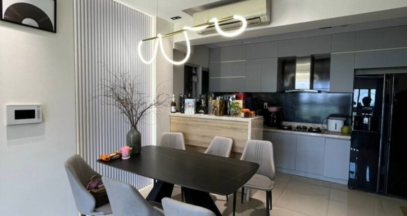 khong gian phong an va bep 1 810x430 - Giá mua bán căn hộ 3 phòng ngủ số 01 block A Chung cư Happy Valley Quận 7 T5/2024