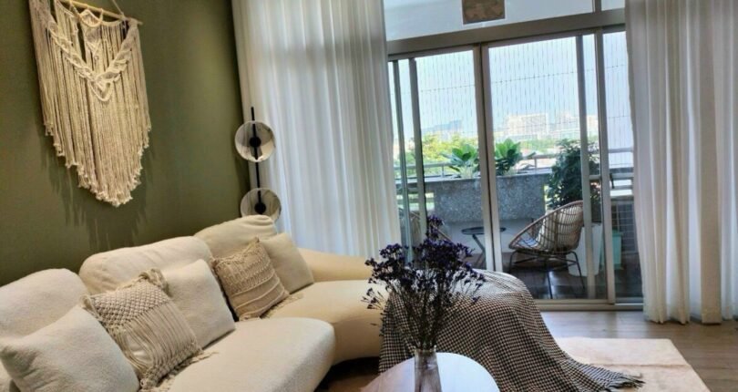 khong gian phong khach 3 810x430 - Giá mua bán căn hộ 3 phòng ngủ Chung cư Park View Quận 7 T5/2024