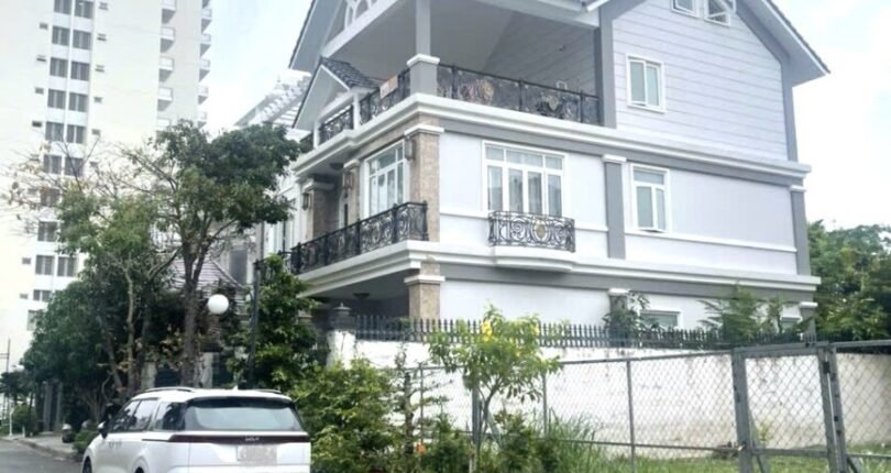 mau xay nha biet thu don lap phu my hung 810x430 - Giá mua bán đất nền Biệt thự mặt đường Nội khu Nam Quang 2 Phú Mỹ Hưng Quận 7 T5/2024