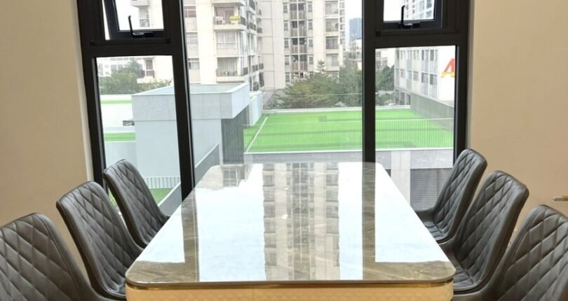 phong an trong can ho 810x430 - Bán gấp căn hộ 3 phòng ngủ block A Chung cư Cardinal Court view hồ bơi nội thất cao cấp