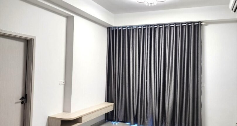 phong khach 4 810x430 - Rẻ nhất thị trường, căn hộ 2 phòng ngủ Cardinal Court, lầu cao, view hồ bơi, full nội thất, giá 7,2 tỷ