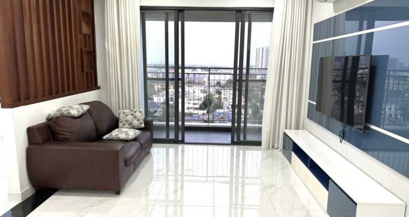 phong khach 810x430 - Giá mua bán căn hộ 3 phòng ngủ Block B Chung cư Nam Phúc Le Jardin Quận 7 T5/2024