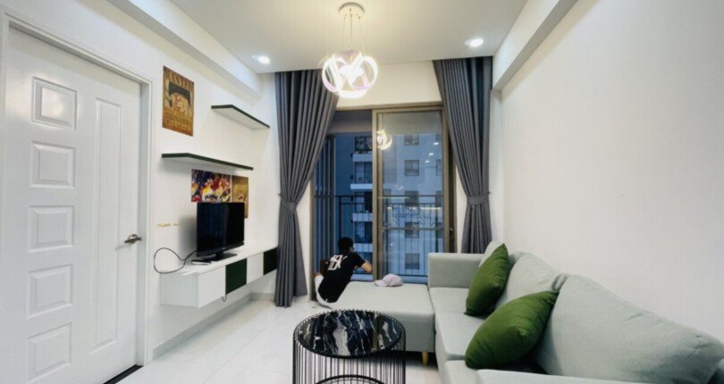 phong khach can ho ban 17 810x430 - Bán căn hộ chung cư Saigon South, 72m, giá 3.850 tỷ, nội thất đầy đủ, xem nhà dễ.