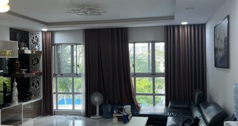 phong khach can ho ban 810x430 - Giá mua bán căn hộ 2 phòng ngủ block B Chung cư Happy Valley Quận 7 T5/2024