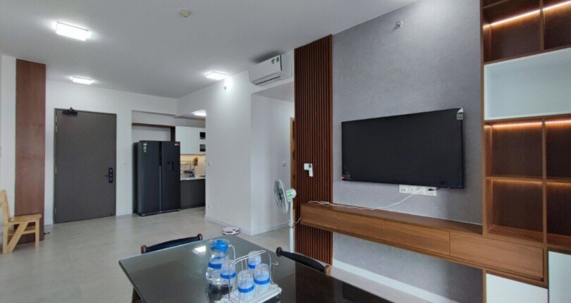 phong khach can ho cho thue 2 810x430 - Cho thuê căn hộ chung cư The Antonia, 86m2, giá 26tr/tháng, nội thất đầy đủ, xem nhà dễ.