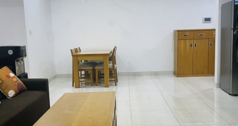 phong khach can ho cho thue 810x430 - Giá cho thuê căn hộ 2 phòng ngủ Block B Chung cư Green Valley Quận 7 T5/2024