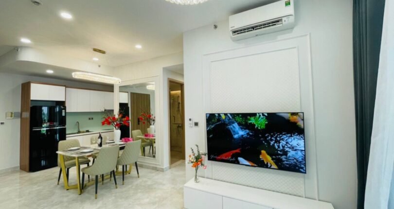 phong khach lien thong phong an va bep 810x430 - Giá mua bán căn hộ 2 phòng ngủ Chung cư The Peak, Quận 7 T5/2024