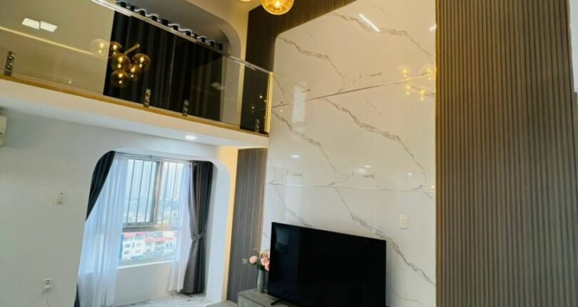 phong khach trong can ho 810x430 - Giá mua bán căn hộ duplex có lửng Chung cư Sky Garden 1 Quận 7 T5/2024