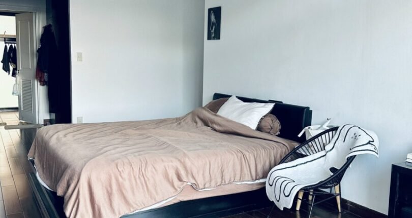 phong ngu can ho ban 5 810x430 - Giá mua bán căn hộ 3 phòng ngủ Chung cư Garden Court 2 Quận 7 T5/2024