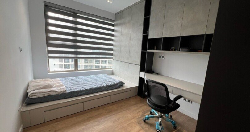 phong ngu can ho ban 810x430 - Bán căn hộ chung cư Midtown M8, diện tích 88m2, 02pn, giá 7.4 tỷ , nội thất đầy đủ.