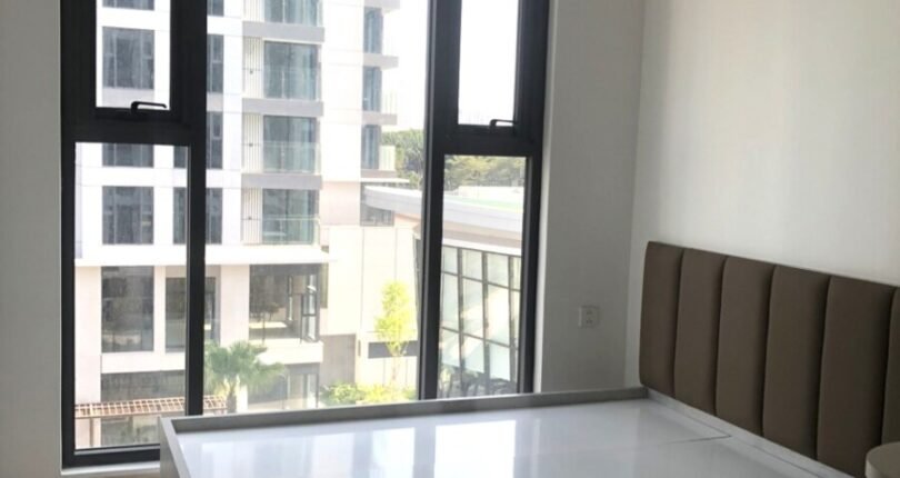 phong ngu nho 11 810x430 - Bán gấp căn hộ 3 phòng ngủ block A Chung cư Cardinal Court view hồ bơi nội thất cao cấp