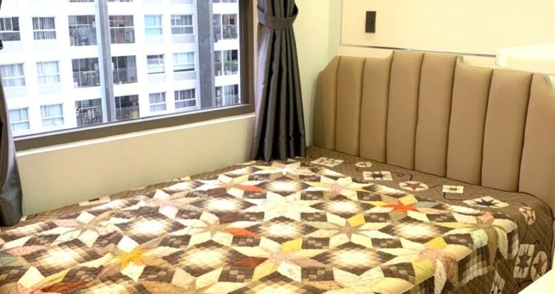phong ngu nho 12 810x430 - Giá mua bán căn hộ 2 phòng ngủ Block B có sổ hồng Chung cư Saigon South Residences Nhà Bè T/2024