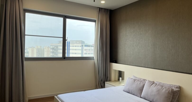 phong ngu trng can ho ban 810x430 - Giá mua bán căn hộ 2 phòng ngủ Chung cư Green Valley Quận 7 T5/2024