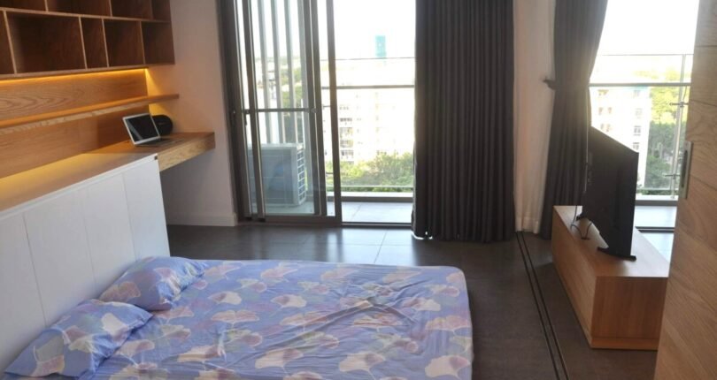 phong ngu trong can ho cho thue 810x430 - Giá cho thuê căn hộ 2 phòng ngủ Block D Chung cư Hưng Phúc Nguyễn Lương Bằng Quận 7 T5/2024