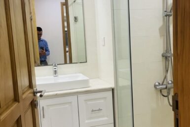 toilet-dung-phong-khach