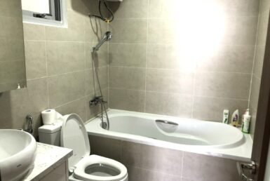 toilet-trong-can-ho