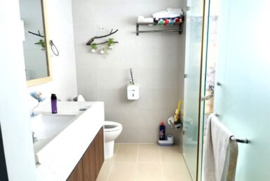 toilet-trong-can-ho-ban