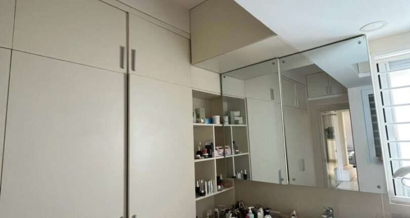 toilet trong can ho ban 3 810x430 - Giá mua bán căn hộ 3 phòng ngủ số 01 block A Chung cư Happy Valley Quận 7 T5/2024