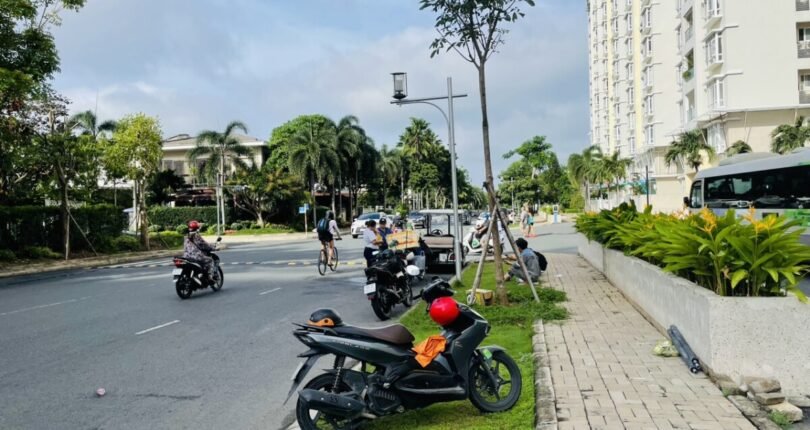 vi tri chung cu riverside residence toa lac tren duong so 19 phuong tan phu quan 7 810x430 - Giá mua bán Shophouse số 82 Chung cư Riverside Residence Quận 7 T5/2024