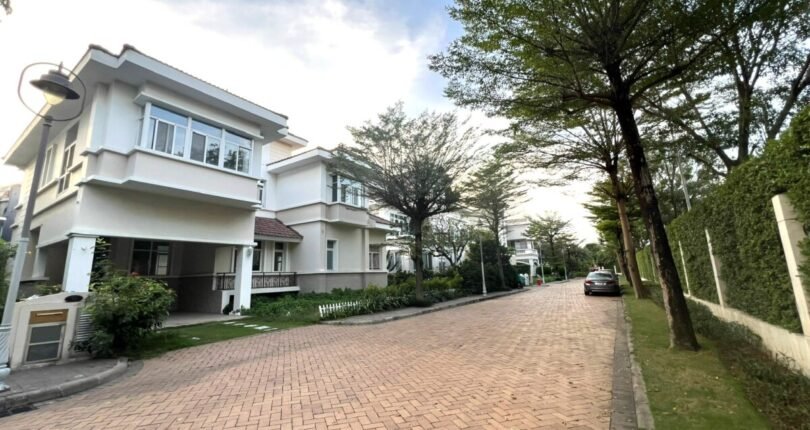 vi tri nha biet thu toa lac tren duong noi khu chateau 2 810x430 - Giá mua bán nhà Biệt thự nguyên căn Khu Chateau Phú Mỹ Hưng Quận 7 T6/2024