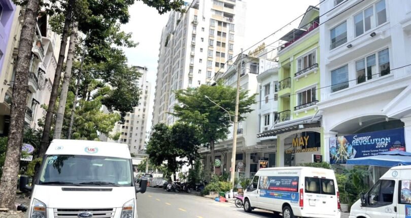 vi tri nha cho thue toa lac tren duong so 2 khu hung gia 5 quan 7 810x430 - Giá cho thuê tòa nhà nguyên căn có thang máy số 108 Đường số 2 Khu Hưng Gia 5 Quận 7 T6/2024